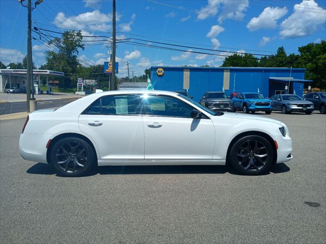 2021 Chrysler 300 Touring