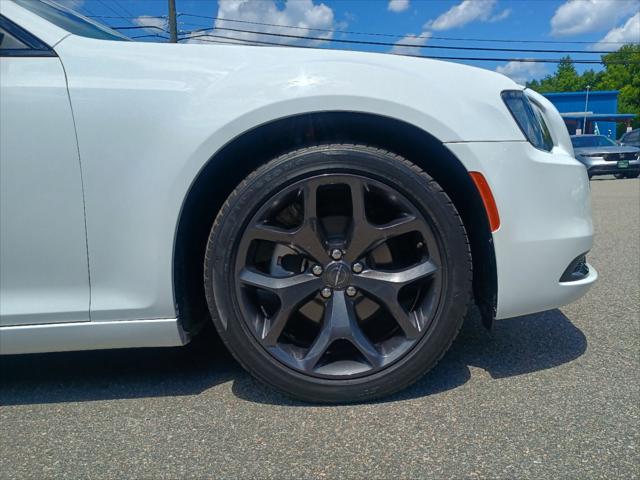 2021 Chrysler 300 Touring
