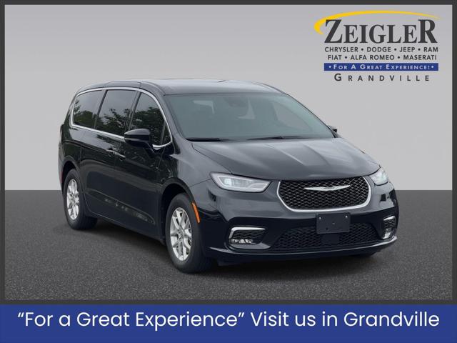 2024 Chrysler Pacifica Touring L for sale in Grandville, MI