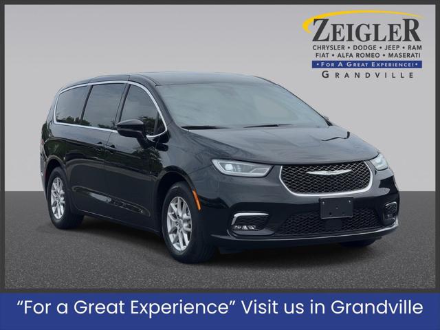 2024 Chrysler Pacifica Touring L for sale in Grandville, MI