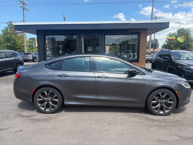 2015 Chrysler 200 S