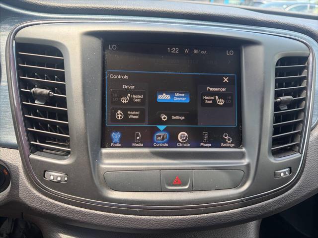 2015 Chrysler 200 S