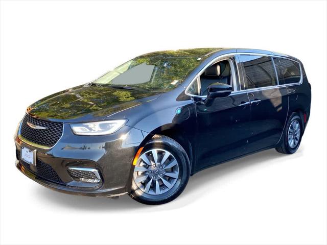 2024 Chrysler Pacifica Hybrid Select for sale in Portland, OR