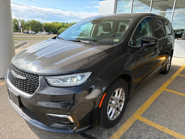 2023 Chrysler Pacifica Touring L for sale in Watertown, WI