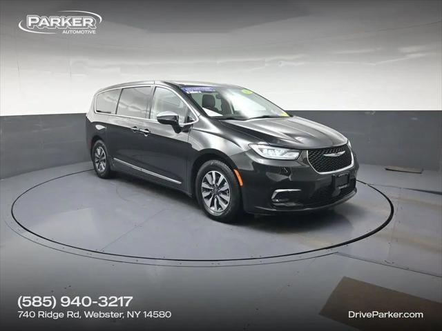 2023 Chrysler Pacifica Hybrid Limited for sale in Webster, NY