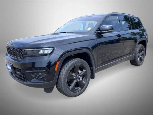 2023 Jeep Grand Cherokee Altitude 4x4 for sale in Grand Island, NE