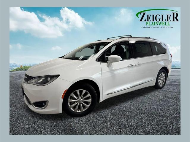 2017 Chrysler Pacifica Touring-L for sale in Plainwell, MI