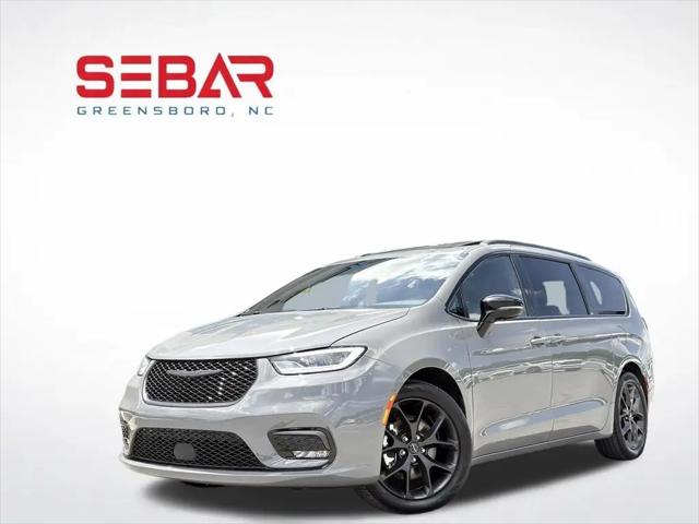 2025 Chrysler Pacifica Limited for sale in Greensboro, NC