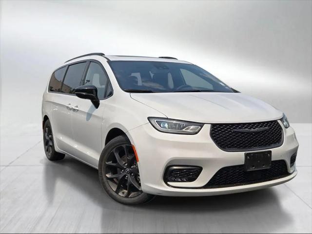 2025 Chrysler Pacifica Limited for sale in Portland, OR