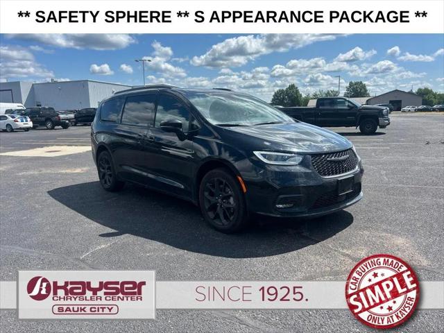2026 Chrysler Pacifica Limited AWD for sale in Sauk City, WI