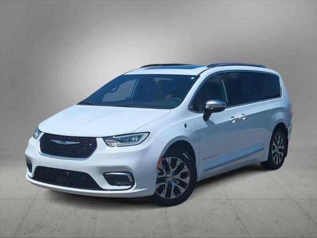 2023 Chrysler Pacifica Hybrid Pinnacle for sale in Farmington Hills, MI