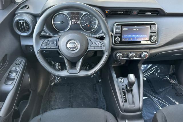 2025 Nissan Kicks S