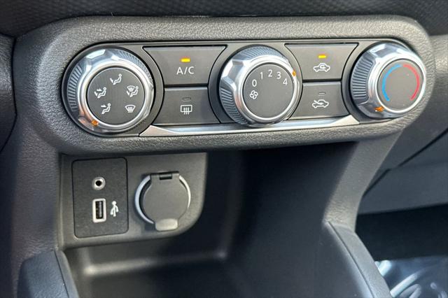 2025 Nissan Kicks S