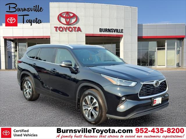 2026 Toyota Highlander XLE for sale in Burnsville, MN