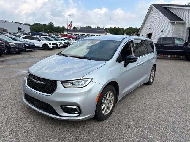 2024 Chrysler Pacifica Touring L for sale in Burton, OH