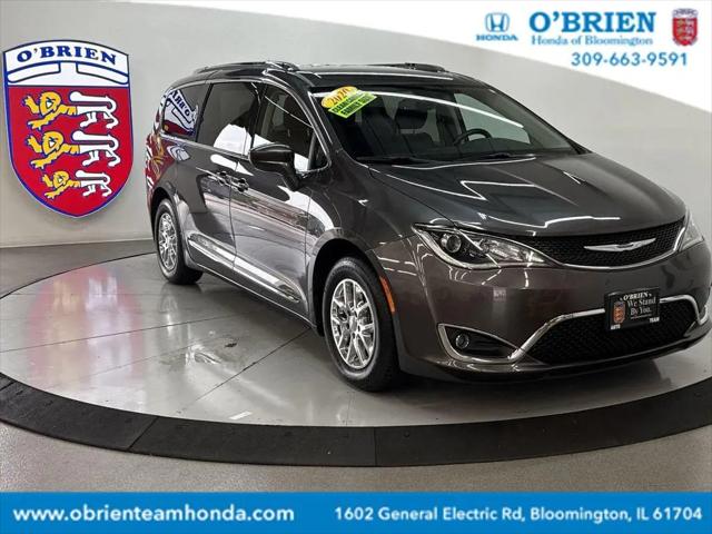 2020 Chrysler Pacifica Touring L for sale in Bloomington, IL