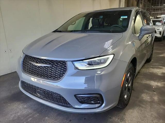 2022 Chrysler Pacifica Hybrid Touring L for sale in Battle Creek, MI