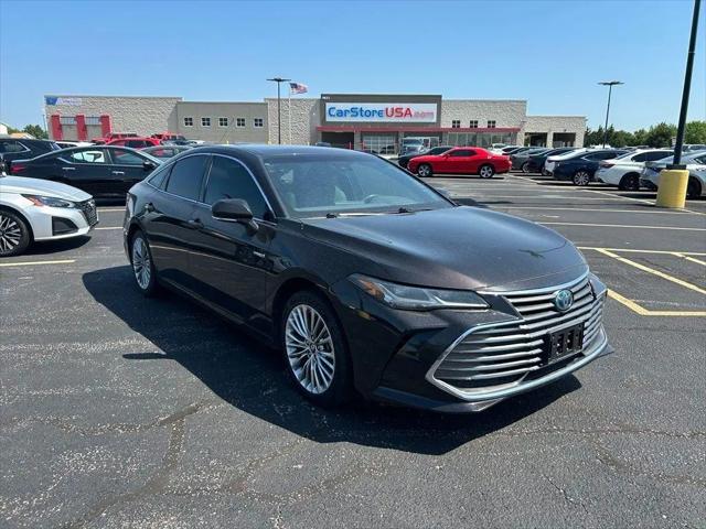 2019 Toyota Avalon Hybrid Limited for sale in Wichita, KS