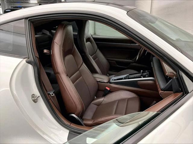 2022 Porsche 911 Carrera