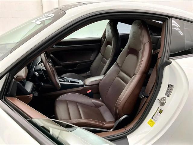 2022 Porsche 911 Carrera