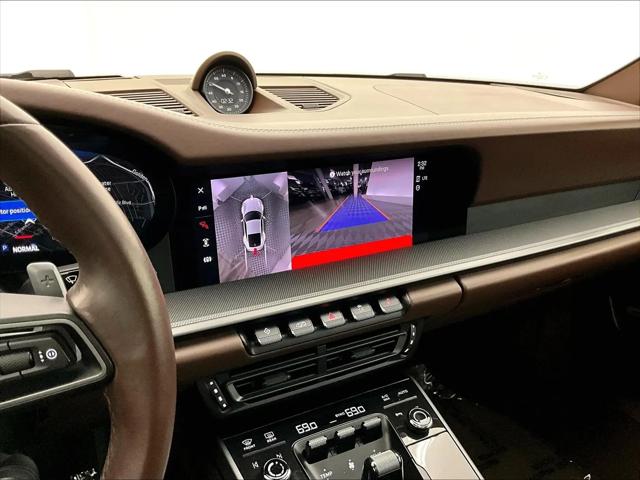 2022 Porsche 911 Carrera