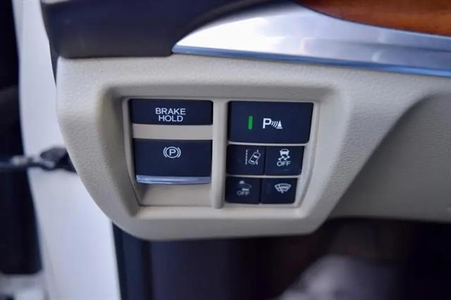 2017 Acura MDX w/Advance Package