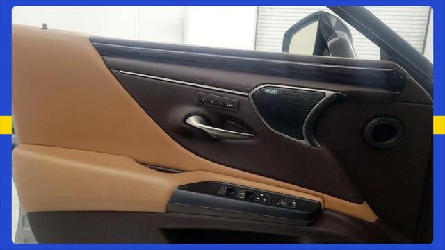 2021 Lexus ES ES 300h Luxury