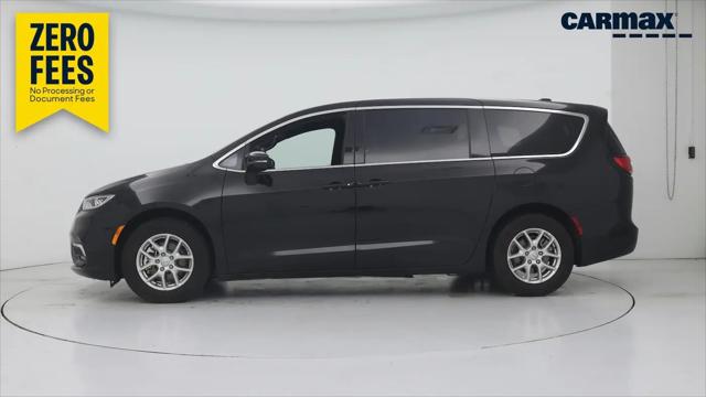 2025 Chrysler Pacifica Select for sale in Indianapolis, IN