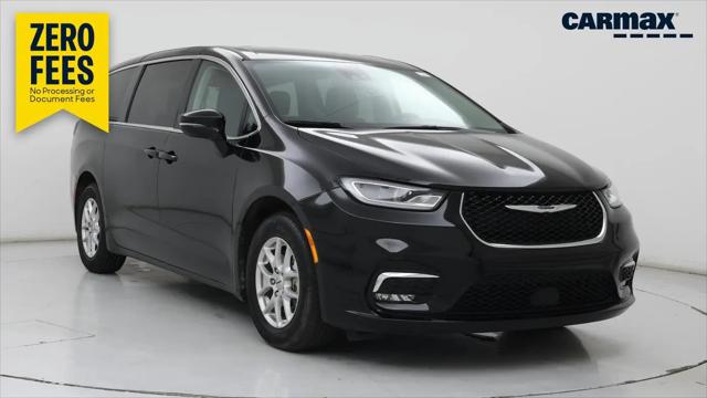 2024 Chrysler Pacifica Touring L for sale in Wichita, KS