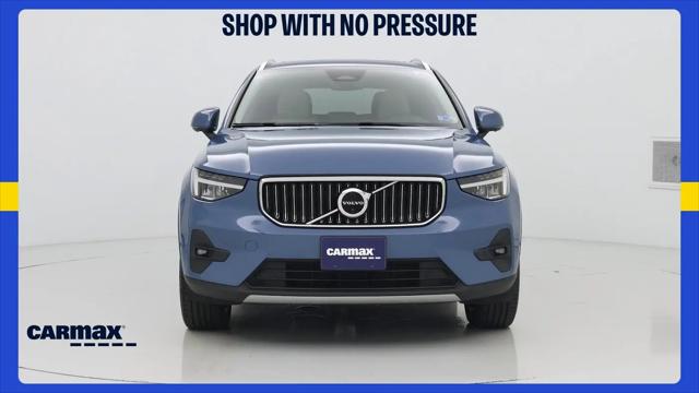 2023 Volvo XC40 B5 Plus Bright Theme