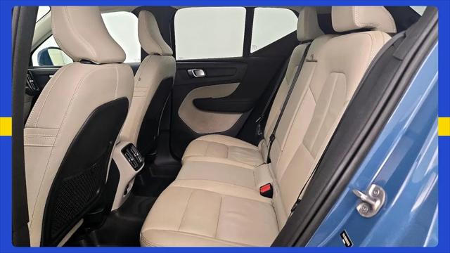 2023 Volvo XC40 B5 Plus Bright Theme