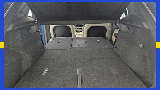 2023 Volvo XC40 B5 Plus Bright Theme