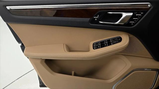 2022 Porsche Macan Macan