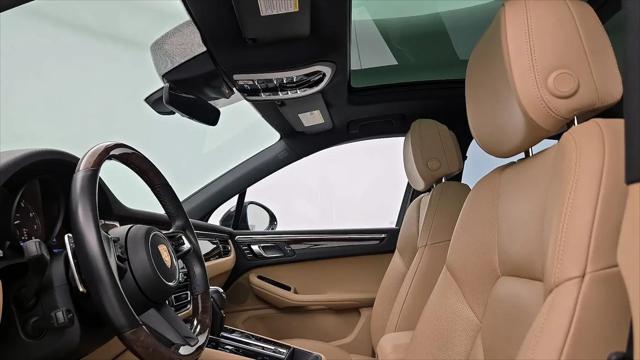2022 Porsche Macan Macan