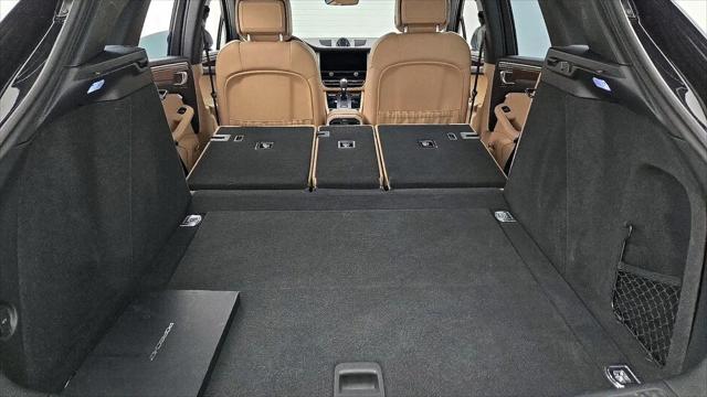 2022 Porsche Macan Macan