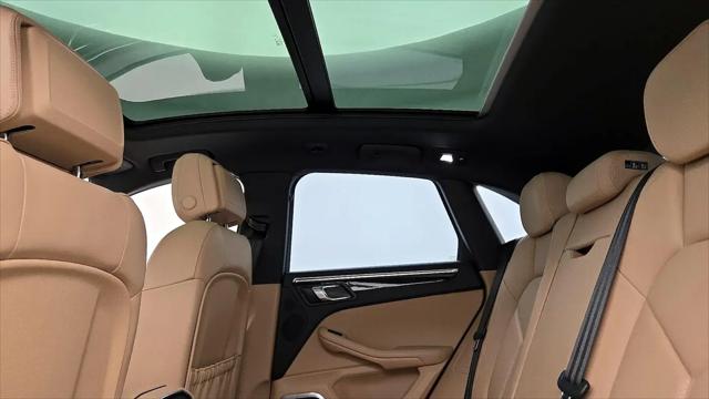 2022 Porsche Macan Macan