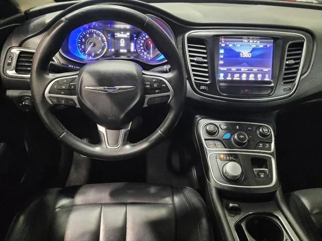 2017 Chrysler 200 Limited Platinum