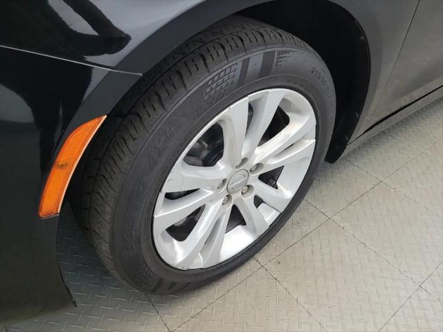 2017 Chrysler 200 Limited Platinum