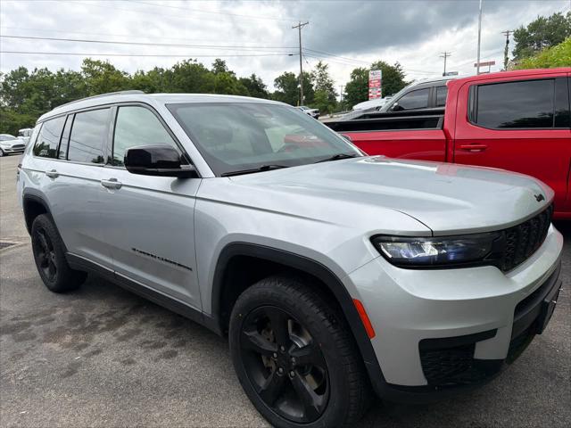 2023 Jeep Grand Cherokee L Altitude 4x4 2023 Jeep Grand Cherokee L Altitude 4x4