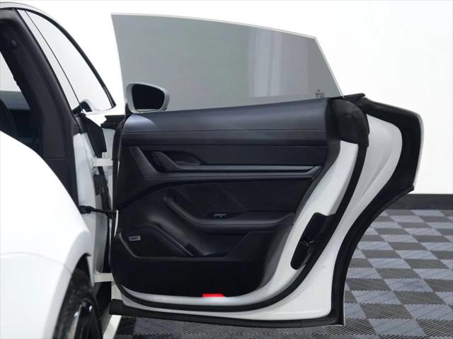 2020 Porsche Taycan Turbo