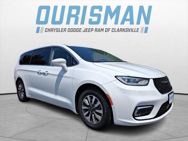 2022 Chrysler Pacifica Hybrid Touring L 2022 Chrysler Pacifica Hybrid Touring L