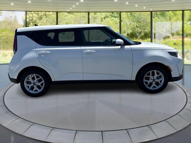 2023 Kia Soul LX 2023 Kia Soul LX
