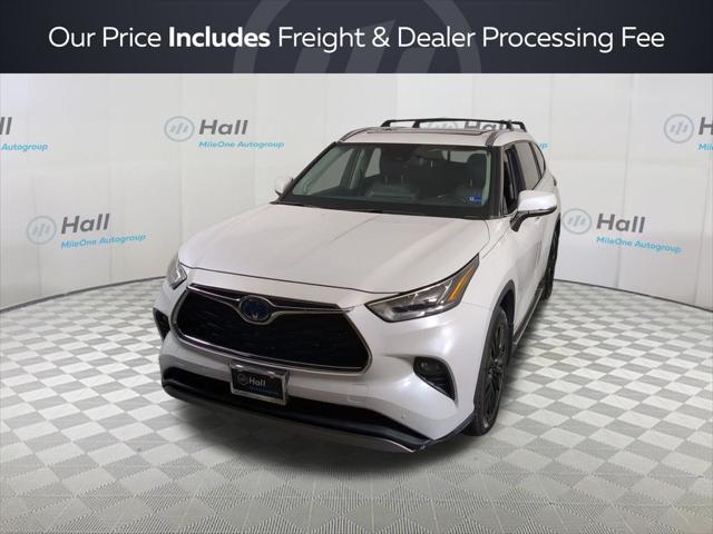 2022 Toyota Highlander Hybrid Platinum