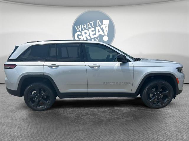 2023 Jeep Grand Cherokee Altitude 4x4