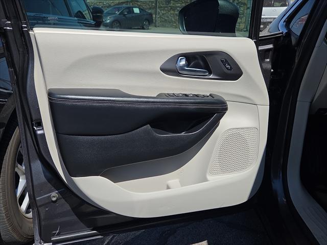 2020 Chrysler Pacifica Touring L Plus