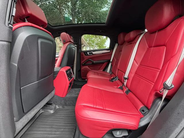 2023 Porsche Cayenne S Platinum Edition
