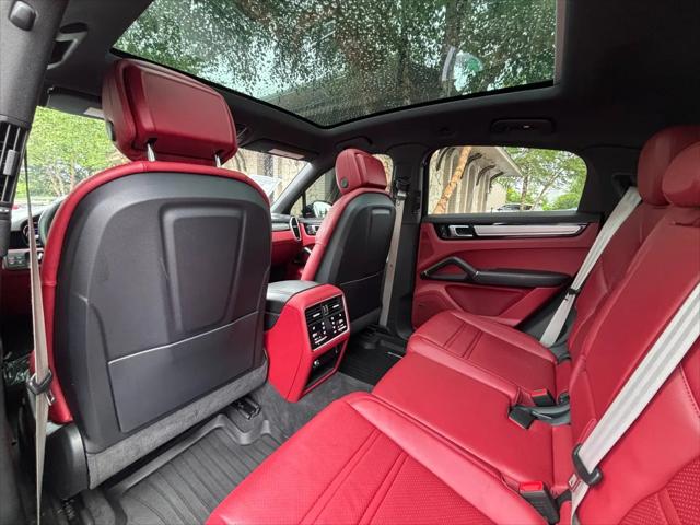 2023 Porsche Cayenne S Platinum Edition