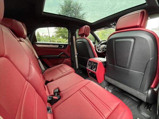 2023 Porsche Cayenne S Platinum Edition