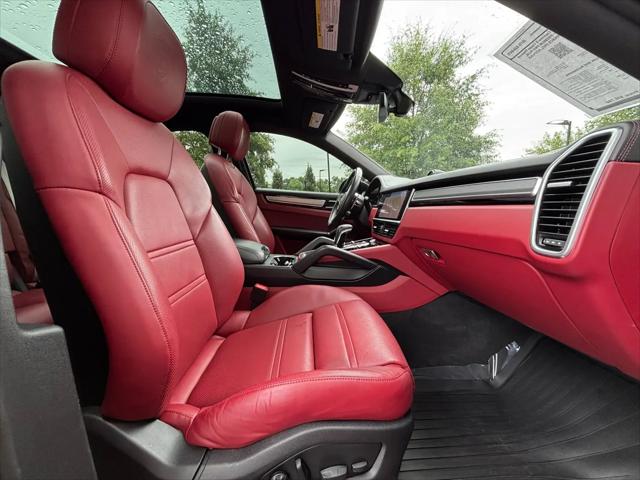 2023 Porsche Cayenne S Platinum Edition
