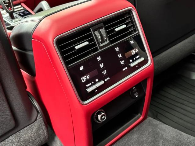 2023 Porsche Cayenne S Platinum Edition